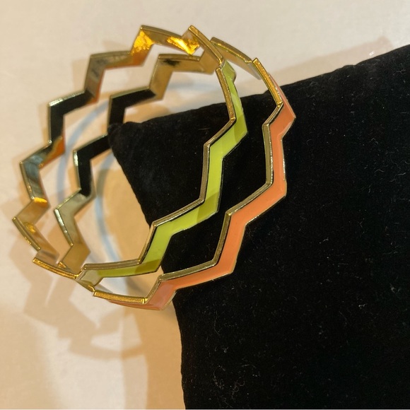 Gold Tone Metal and Enamel Chevron Bangles. Yellow and Orange. - Picture 7 of 9